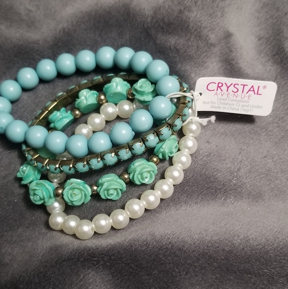 4 Pc Turquoise & Pearl Beaded Bracelet Set - Picture 2 of 5